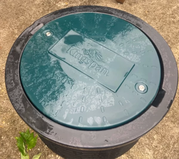 RainStore 3000 esővíz/szennyvíz gyűjtő tartály, 3000L (3 m3) kapacitással, zárható és lépésálló fedéllel, teleszkópos nyakmagasítóval és túlfolyóval - Image 3
